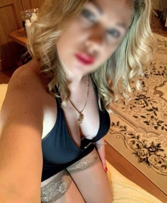 💋 Отдашься мне на пару часов, и я покажу тебе настоящее наслаждение и безудержную страсть. Можешь полностью расслабиться и довериться моим магическим рукам, которые точно знают, как доставить удовольствие.
📸 В моем арсенале есть множество откровенных фото – сиськи, попка и соблазнительное лицо! Гарантирую, что я выгляжу не хуже, чем на фотографиях. Так что встречаешься со мной, ты точно не разочаруешься.
🌇 Живу в Москве, самом пульсирующем и загадочном городе. Именно здесь я готова воплотить все твои фантазии в реальность. Забудь о рутине и окунись в мир сексуальных наслаждений со мной. Только для тебя! 💕 Таник